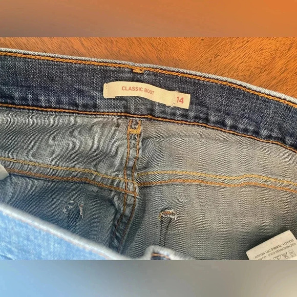 Levi’s Women’s Classic Bootcut Stretch Medium Wash Mid Rise Jeans Size 14M EUC - Picture 3 of 11